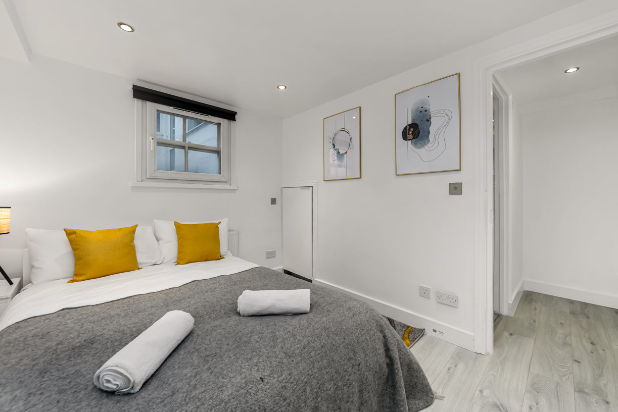 Kings Cross Charm: Simple and Cosy Flat