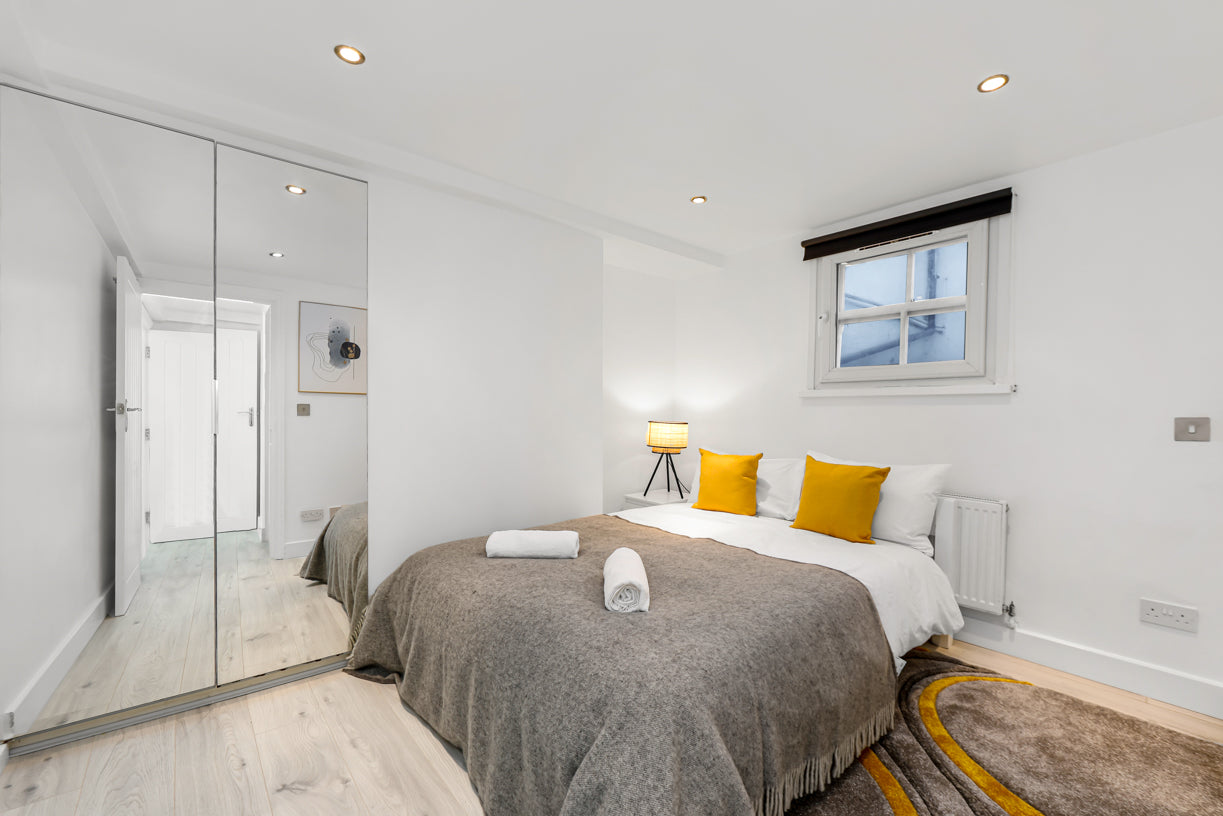 Kings Cross Charm: Simple and Cosy Flat