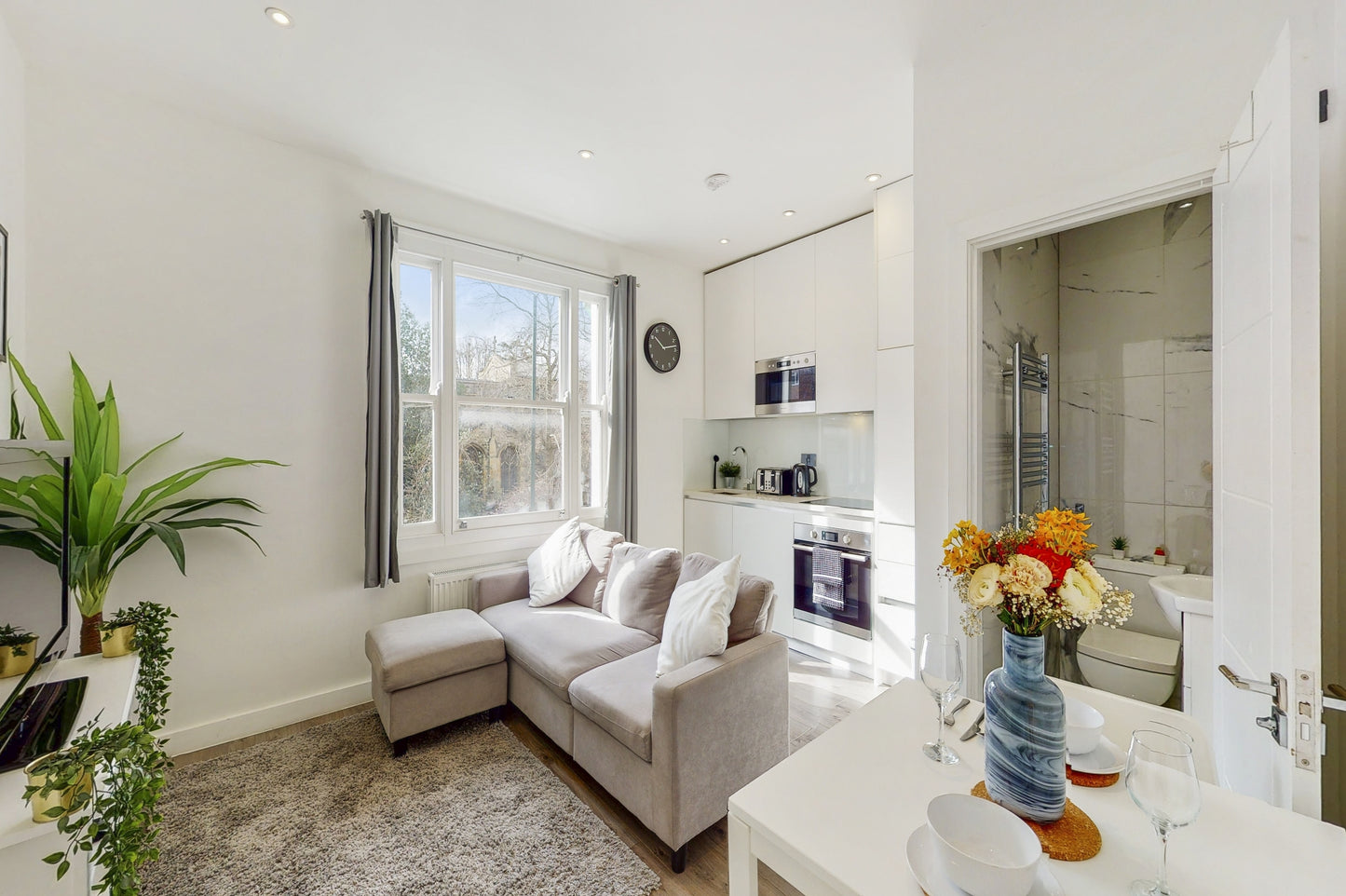 Stunning and Modern Apartment