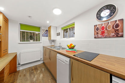 Cosy 1 Bed Flat Kings Cross - Small Garden Space