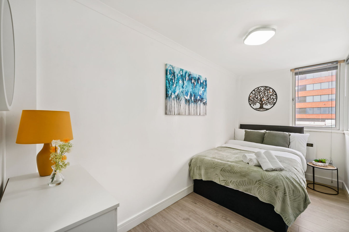 The Simple Apartment