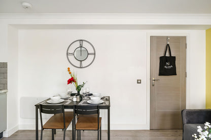 The Simple Apartment