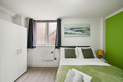 The Simple Apartment