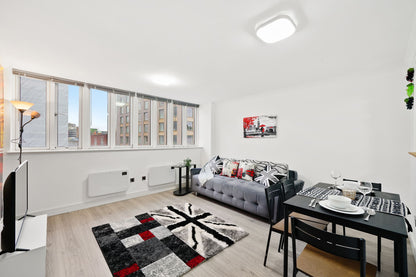 The Spacious London Apartment