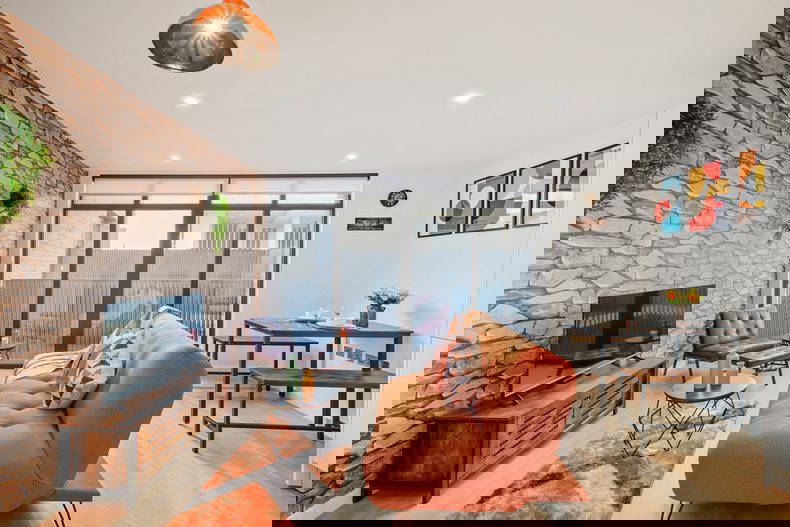 The Vale - Flat 4 - X7FIc7FPqmMR7tjXszSl